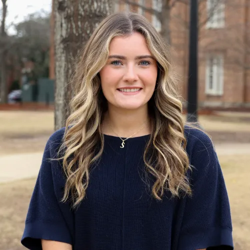 Sarah Conant headshot